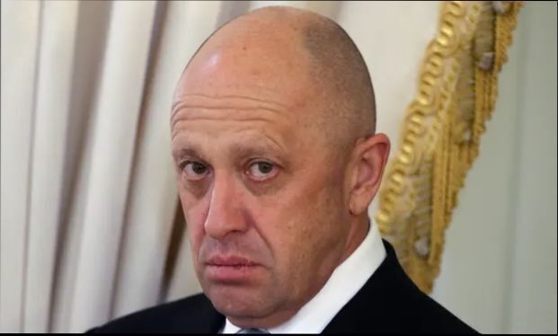 Руководитель ЧВК Вагнера обвиняет руководителей российской армии в "предательстве"