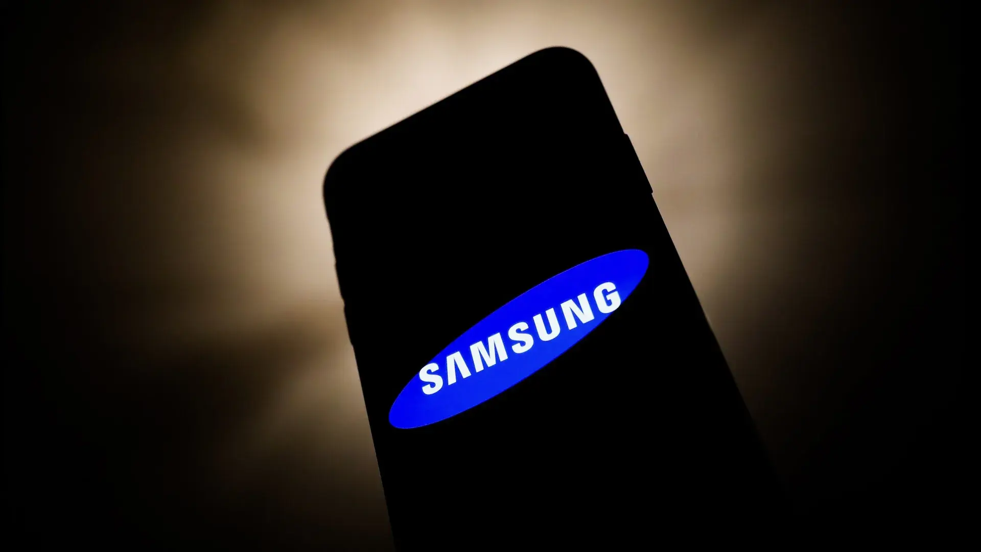 Samsung следует за Apple и Qualcomm с планами спутниковой связи на телефонах