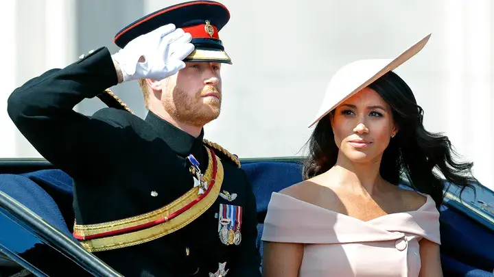 «Ошеломленная» Меган Маркл опасается, что дворец «борется только за принца Гарри» на фоне подготовки к коронации