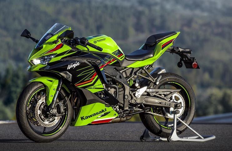 Kawasaki представила новый мотоцикл Ninja ZX-4RR.