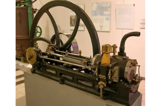 Кто и когда изобрел первый автомобиль!!