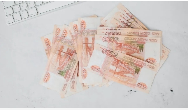 Девушка мобилизованного из Подмосковья украла деньги с его банковской карты