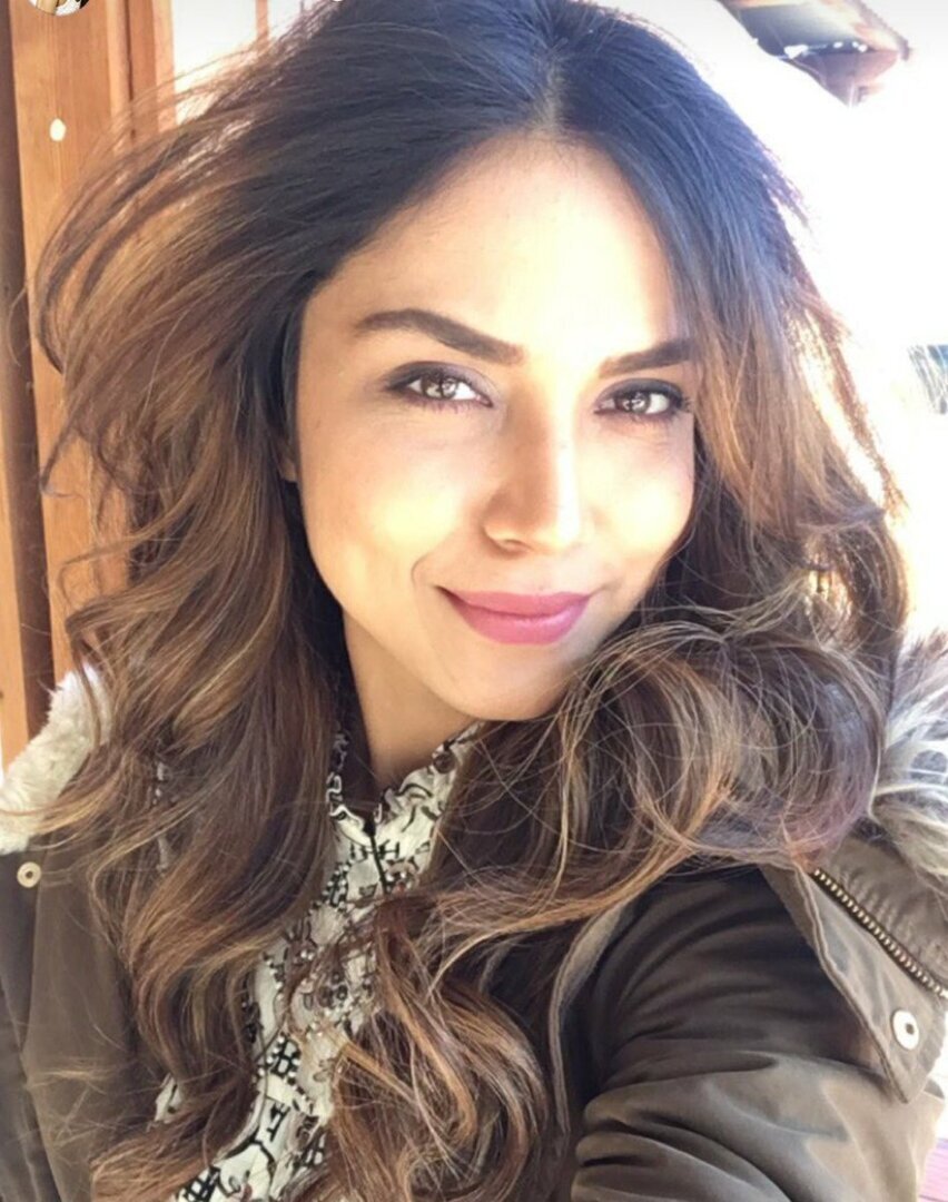 Манаси Могэ (красивые девушки и женщины)