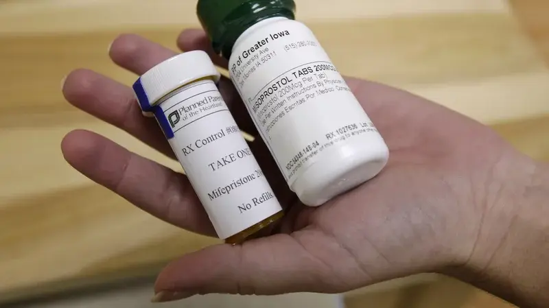 Генеральные прокуроры демократических штатов подали в суд на администрацию Байдена из-за правил использования абортивных таблеток