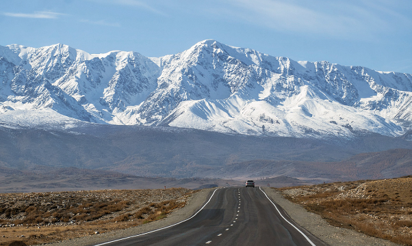 Чуйский тракт - древняя торговая дорога.