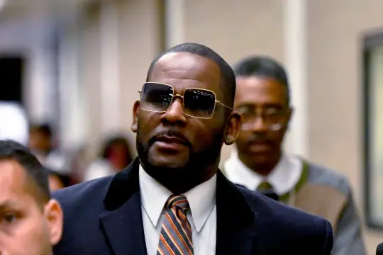 R Kelly приговорен к 20 годам за сексуальные преступления против детей