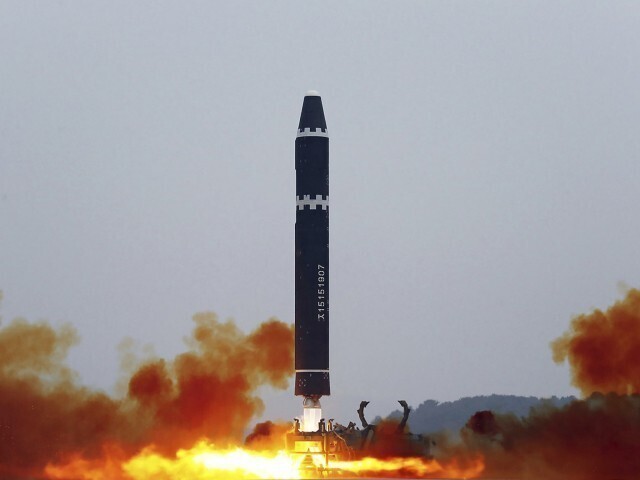 КНДР запустила четыре стратегические ракеты в Японское море