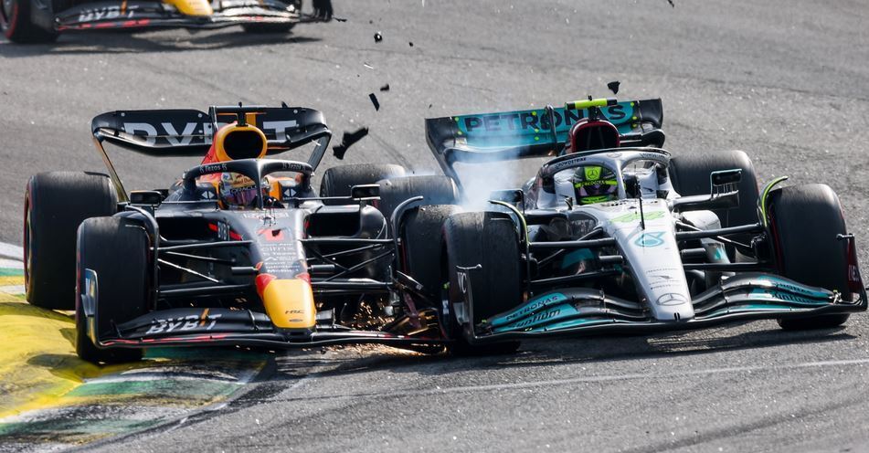 Прямой эфир: предсезонные тесты Формулы-1 в Бахрейне — следите за событиями второго дня.