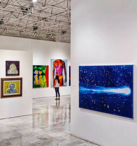 Увлекательный мир криптоискусства: Как блокчейн революционизирует арт-индустрию!