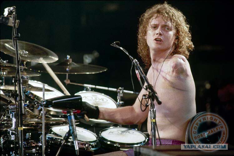 А вы знали, что в мире рок-музыки есть барабанщик с одной рукой?