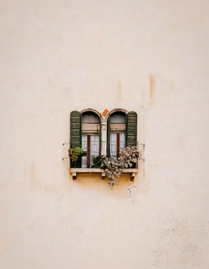 Притягательность минимализма: Упрощение своей жизни и обретение истинного счастья