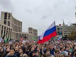 Недавние политические волнения в России заставили многих опасаться, что страна находится на грани краха