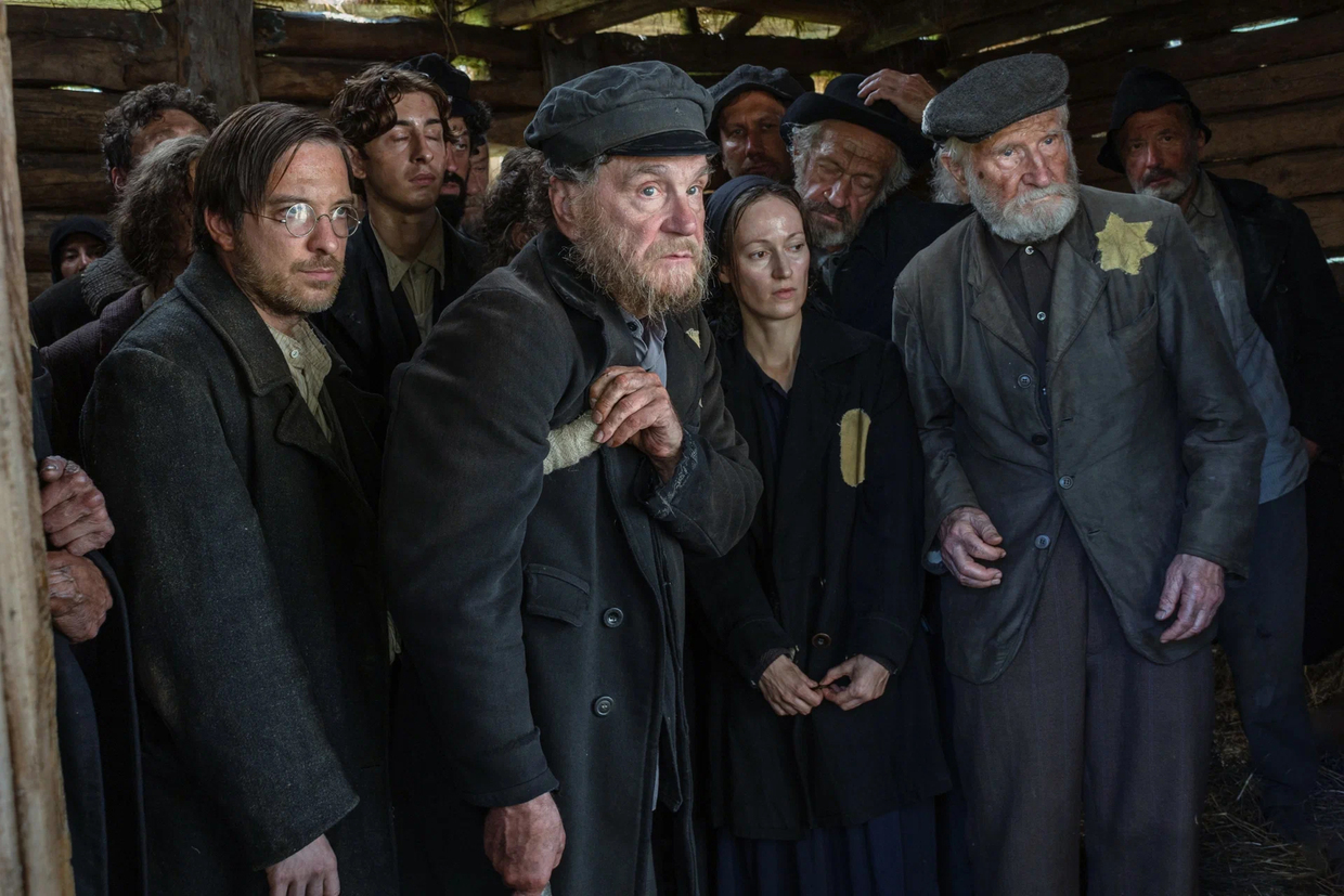 Хитовый фильм «Праведники: Разгром» рассказывает историю россиянина, который спас сотни евреев от холокоста нацистской Германии.