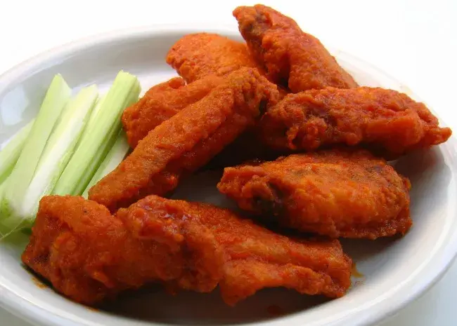 Куриные крылышки "Баффало" по-ресторанному