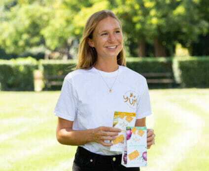 Тенденция к жужжащим съедобным насекомым набирает обороты на Западе