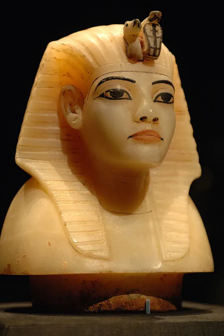 10 предметов, захороненных в гробнице Тутанхамона