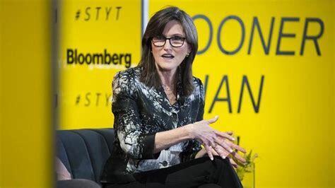 «Король облигаций» обрушился на фонд Кэти Вуд с резкой критикой