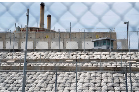 Города на западе США решают построить новую атомную электростанцию.