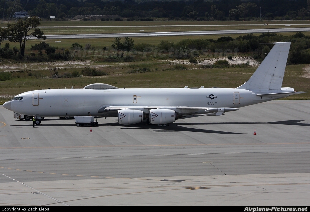 США перебросили в Европу «самолет судного дня», — командование войск США в Европе.