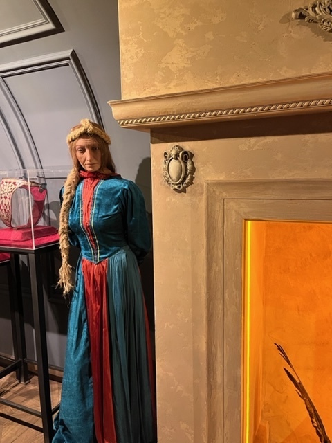 Культурные выходные в Петербурге: "роковые яйца" Фаберже и музей орудий пыток