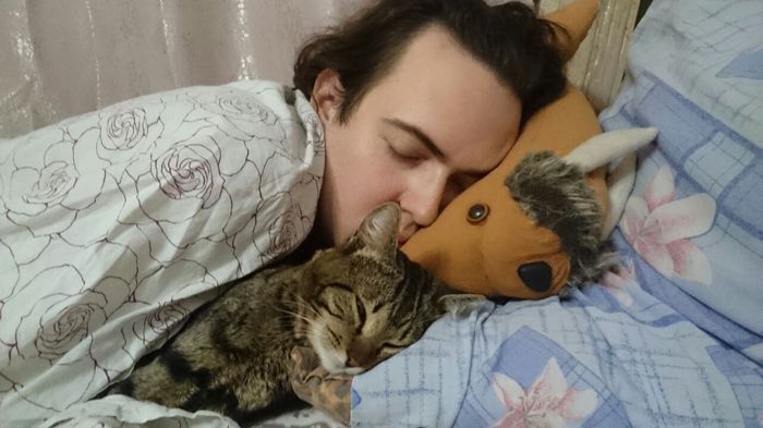 Общество сошло с ума? Россияне жертвуют своим здоровьем ради денег