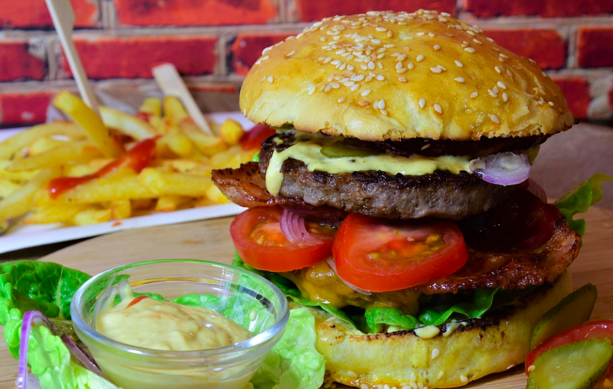 Темная сторона фастфуда: правда о том, что вы на самом деле едите