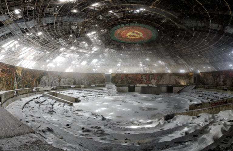 Самые дорогие заброшенные строения в мире