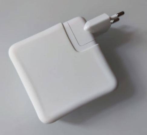 Чехол для зарядки MacBook