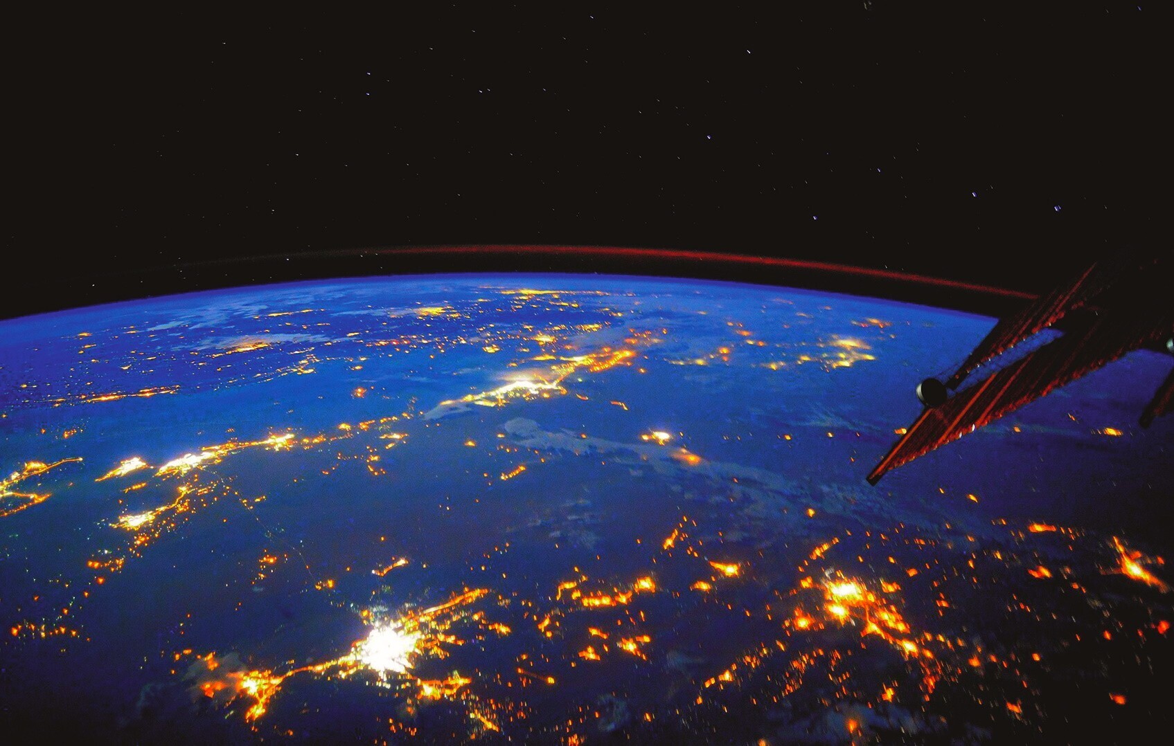 «Роскосмос» назвал наиболее вероятную причину аварии станции «Луна-25».