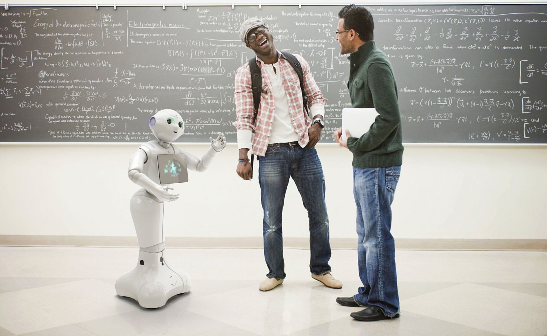 Искусственный интеллект оказался. Учитель в будущем. Робот преподаватель. Учителя-роботы в будущем.