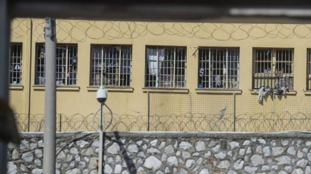 ИМЯ/ 100 тысяч евро греческому бизнесмену, «известный» албанский преступник бросает вызов властям и создает банду из ячейки