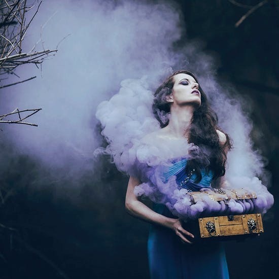 «Открытие Ящика Пандоры: Раскрывая Знания и Смысл Мифа»