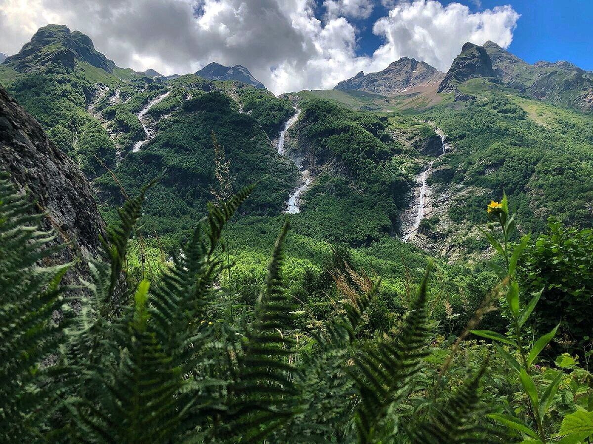 Водопад три сестры Дигорское ущелье Северная Осетия