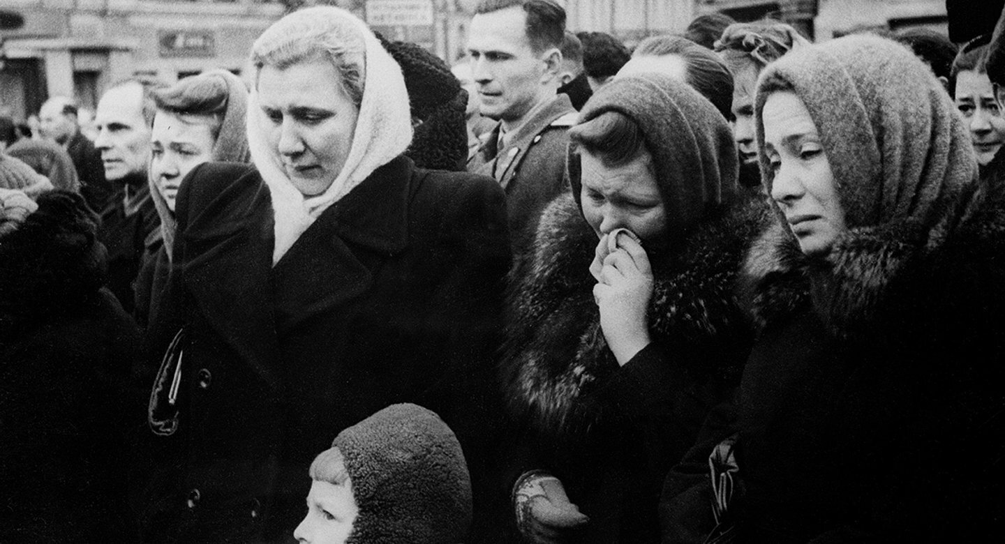 Злая ирония судьбы. Как церемония прощания со Сталиным вылилась в жуткую давку, унесшую сотни жизней