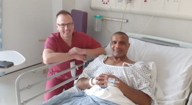 «Это означает, что каждый день — лучший день в хирургии»: роботизированная рука помогает при замене коленного сустава.