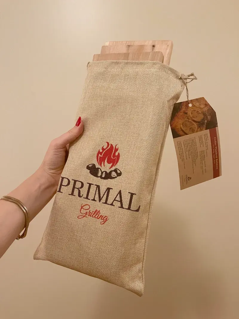 Я начала запекать на кедровой доске, и это настоящая магия вкуса.