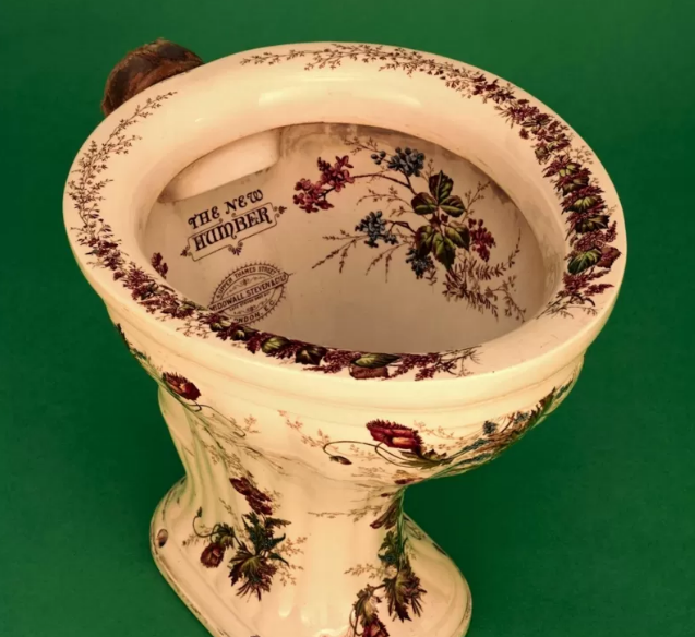 «Самый старый в мире» туалет со смывом найден в Сиане, Китай