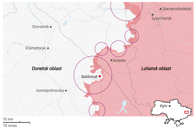 Украинские лидеры согласились продолжать оборону Бахмута, несмотря на растущее число жертв