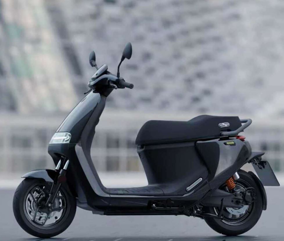 Анонсирован выпуск нового мощного электрического скутера Segway E300SE Launch Edition