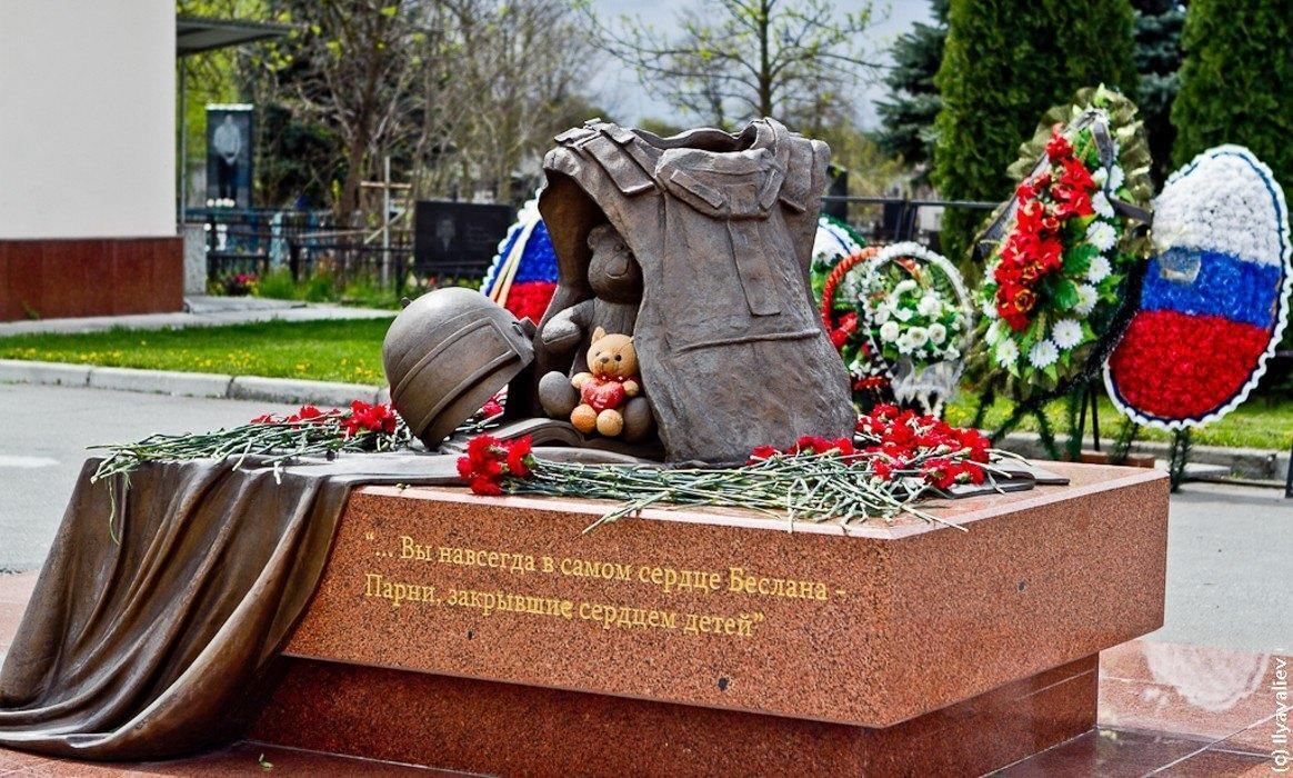 Терроризм - визитная карточка современной России. Поджог ресурсного центра в Новосибирске.