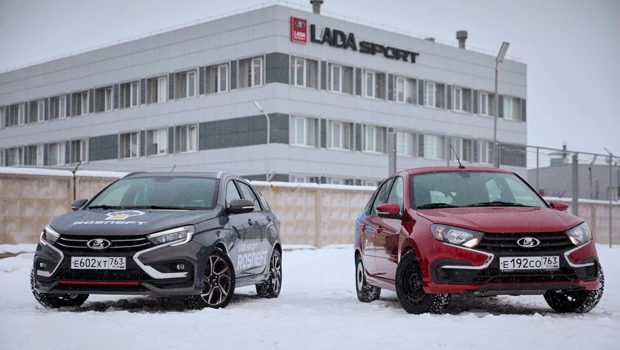 «АвтоВАЗ» продемонстрировал новые прототипы Vesta Sport и Granta Sport: фото и детали