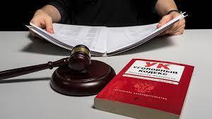 Разные стратегии защиты по уголовным делам за взяточничество и за коммерческий подкуп.