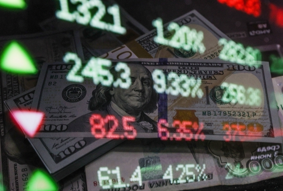 Доллар по 200: когда обещают такой курс и как спасти рубли