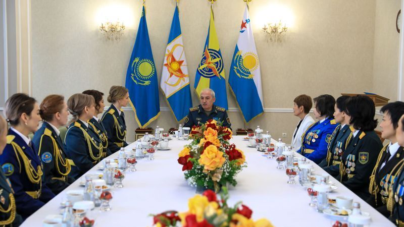 Военнослужащие-женщины Казахстана получили поздравление от Министра обороны и установили новый рекорд на стрельбище!