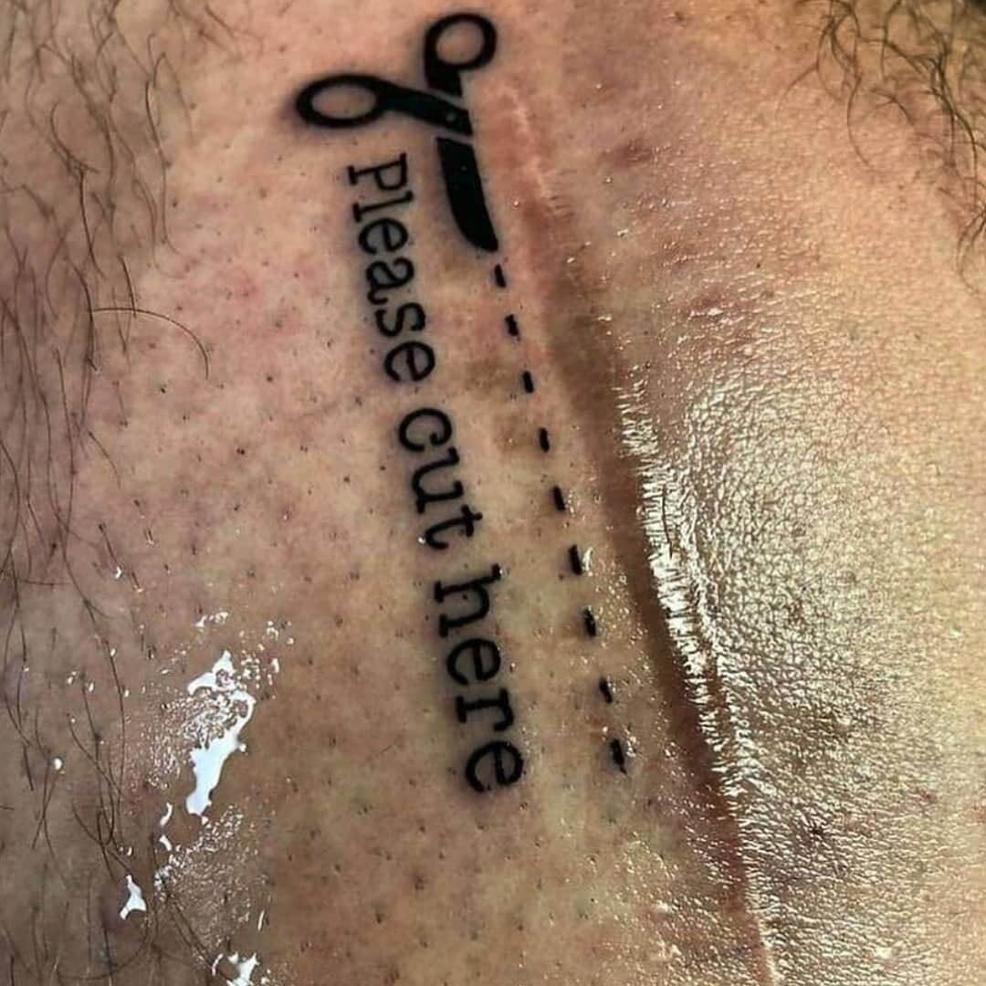 шрам закрытый татуировкой