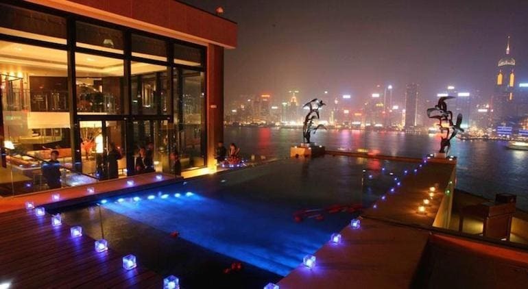 10 самых красивых бассейнов на крыше в мире!