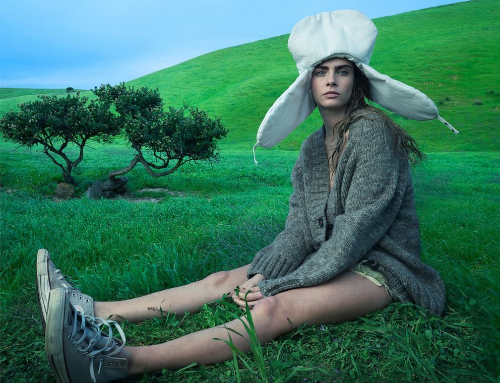 Кара Делевинь рассказывает о стремлении к трезвости, когда ей исполнилось 30 лет, для апрельского номера Vogue за 2023 год.