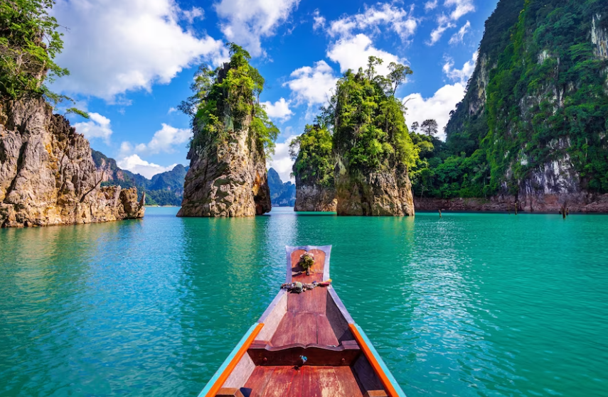 Таиланд возглавил список популярных направлений весеннего отдыха у россиян, но поездка туда обойдется дороже, чем в другие страны"