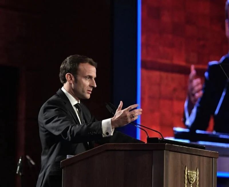 Президент Франции обещает помочь киевскому режиму в контрнаступлении