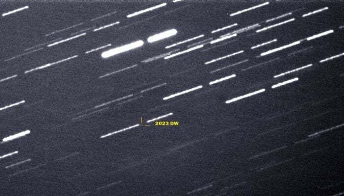 Не приближается ли к Земле астероид?